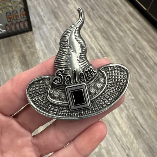 Salem Witch Hat w/ Black Gem Magnet
