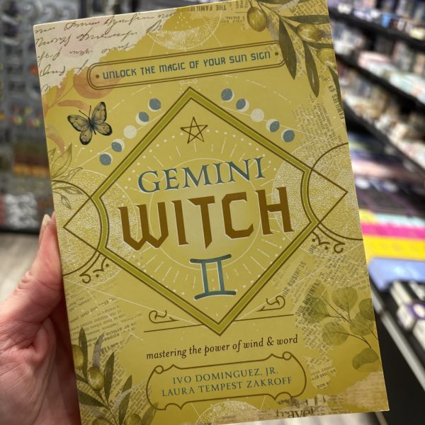 Gemini Witch: Unlock the Magic of Your Sun Sign Paperback